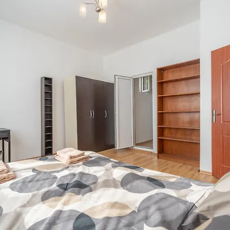 The Right Choice 16 *