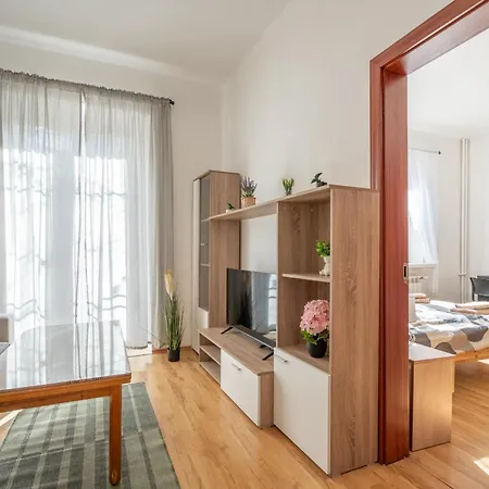 The Right Choice 16 Sofia